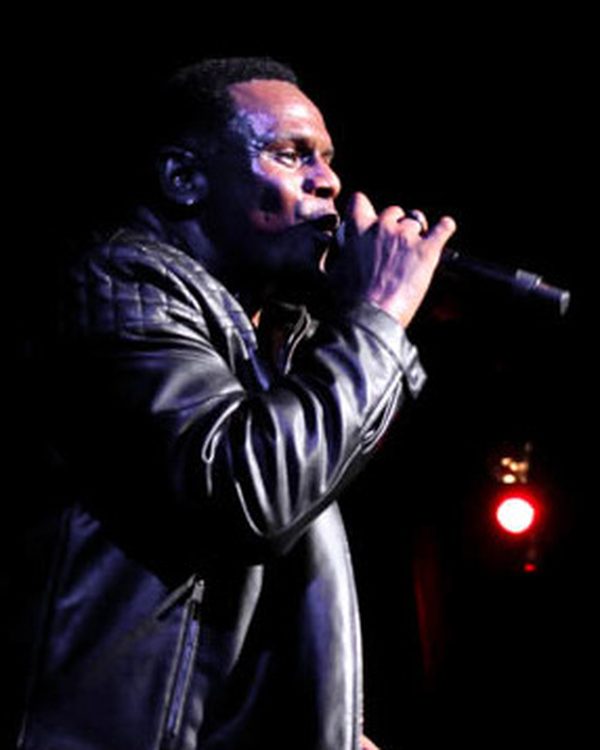 Carl Thomas